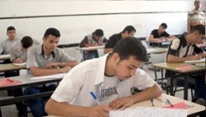 مناقشة سير أداء امتحانات الشهادة العامة في صنعاء