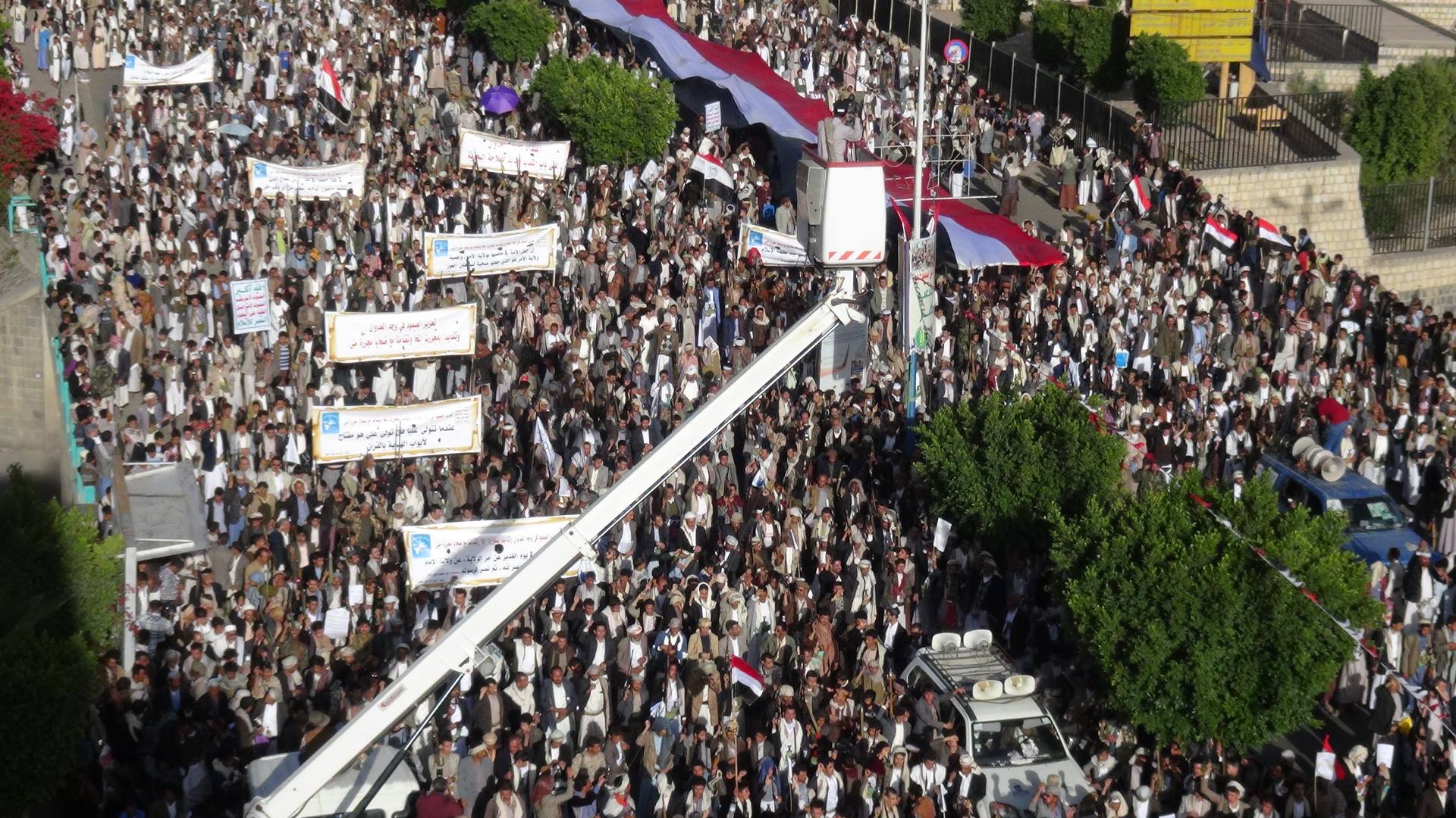 تعليقا على قرارات وزيارات اللجنة الثورية ... مواطنون نريد تغييرا نحو الافضل في معيشتنا والقضاء على اكبر فساد في المؤسسة الاقتصادية