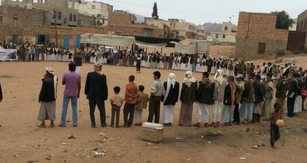 المحويت : وقفة احتجاجية لمشايخ وأعيان عزلة الجرادي بمديرية الرجم