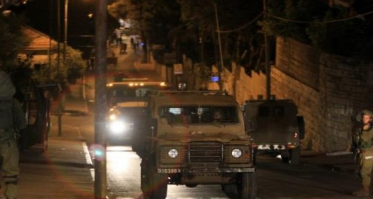استشهاد شاب فلسطيني وإصابة 10 جنود صهاينة في قلنديا