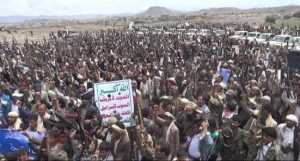 بالصور.. قبائل همدان تؤكد استمرارها في رفد الجبهات بالرجال والامداد بالقوافل الغذائية والمال والسلاح.