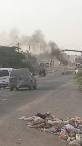 صورة أنفجار عبوة ناسفة بالقرب من حاجز أمني بمدينة مأرب وأنباء عن سقوط قتلى وجرحى