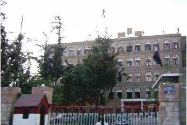 وزير المالية: صرف نصف راتب الأسبوع القادم تنفيذا لتوجيهات الرئيس المشاط