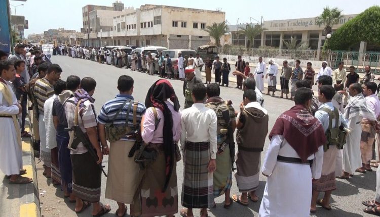 وقفات احتجاجية بالحديدة تنديدا باستمرار العدوان في حصار الدريهمي