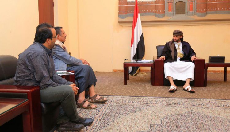 الرئيس المشاط يلتقي وزير النفط ويوجه بإنشاء شركة مساهمة لاستخراج المعادن