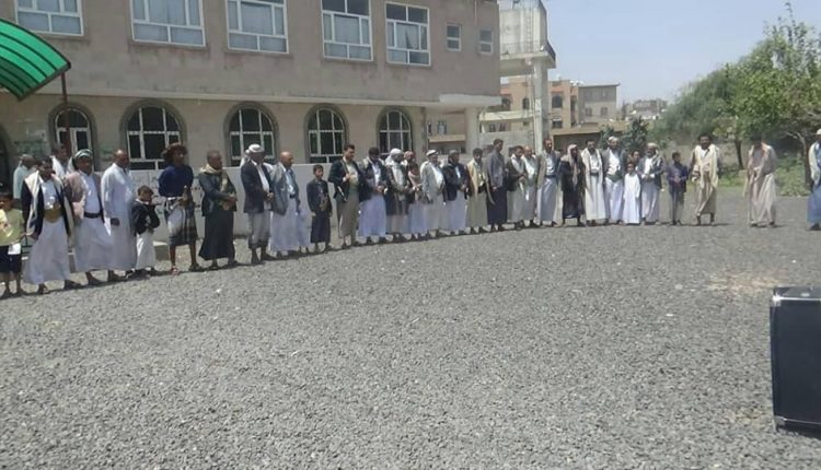 وقفات بأمانة العاصمة تندد باستمرار جرائم العدوان.