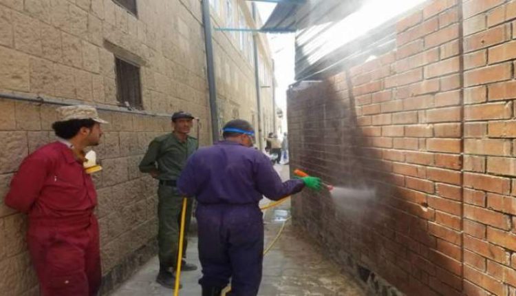 تواصل حملة الرش والتعقيم بمديريات أمانة العاصمة