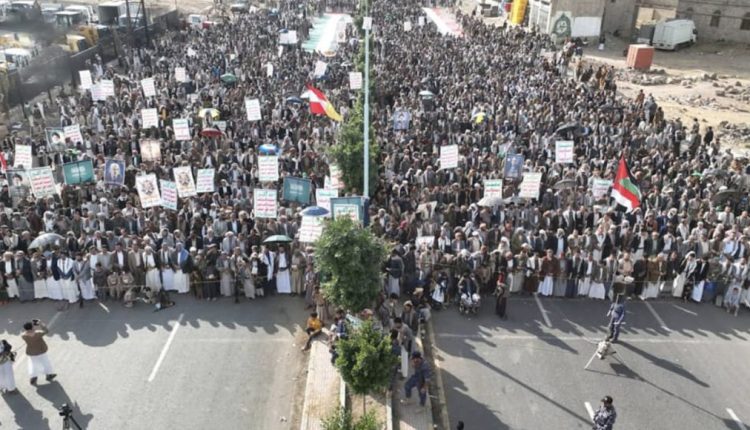 62-مسيرة-حاشدة-بعمران-تأكيداً-على-موقف-الشعب-اليمني-الثابت-في-دعم-فلسطين-1130×580