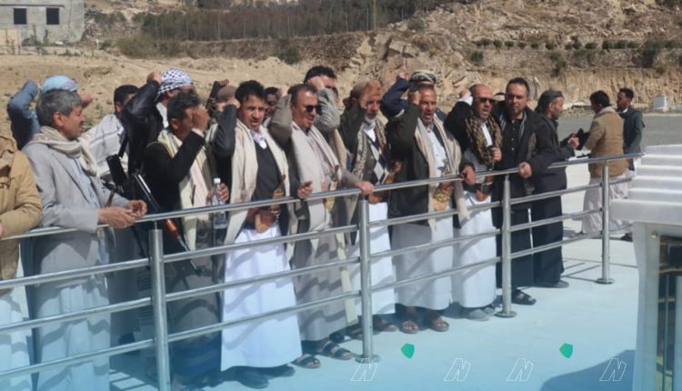 الضرائب والجمارك.